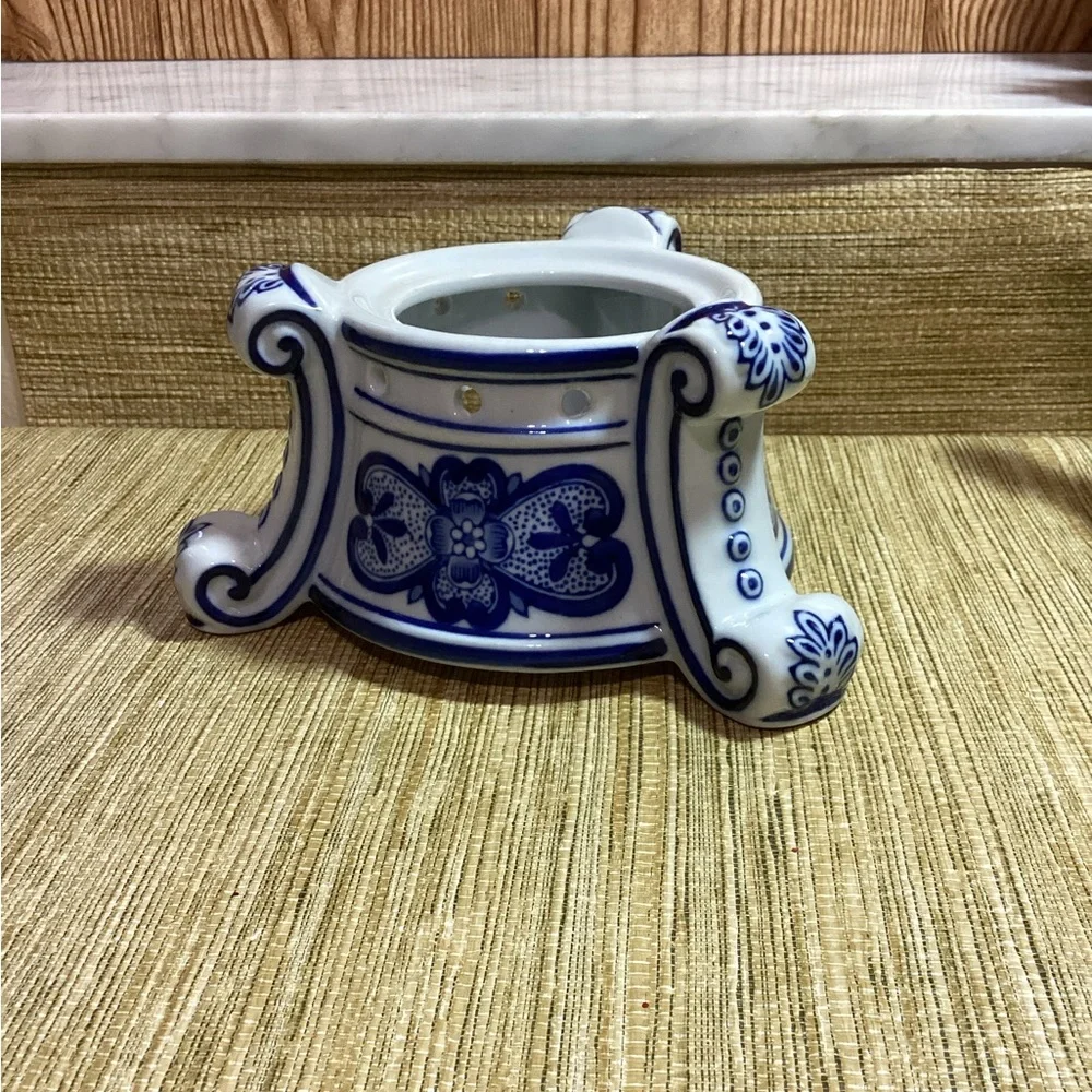 Vintage Bombay Blue and White Serveware Teapot with Warmer